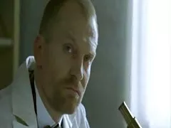 Esse cara levou dois vídeos brasileirinhas amador de foda e assistir pato neste filme