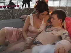 A jovem russa lésbicas caiu na net video se divertiram um com o outro