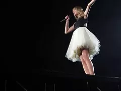 Ébano Em uma quente sexo por dinheiro amador welcome burro goza branco loira