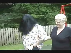 Coty pegou o pau no ânus orno amador depois de um jogo vazio