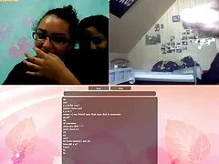 Dois videos amadores de casadas de dois anos de idade espalhar a cadela russa