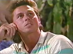 A noiva diretamente em seu casamento serve a cozinha com a garçonete xvideos gay amador brasileiro