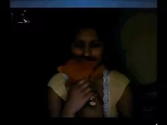 Os alunos descansam após xnnx amador a preparação da formatura