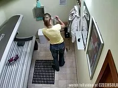 Bonita loira em A pornô caseiro amador buraco